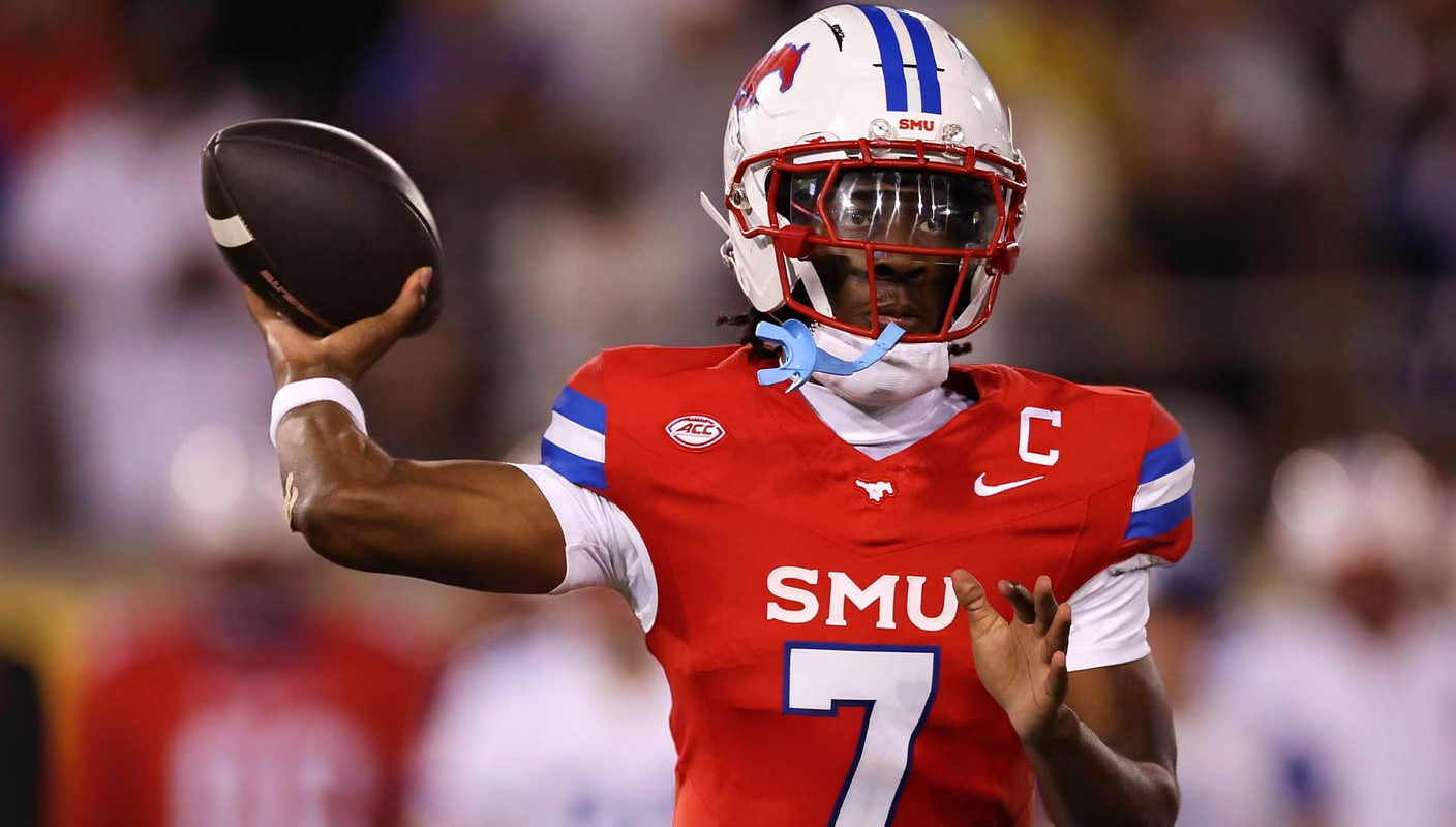 FFF SPORTS - SMU 为现役球员命名康复中心，凯文·詹宁斯 Heisman 之路再添里程碑 - FFF体育